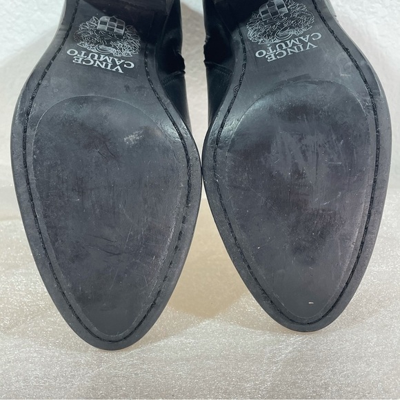 Vince Camuto black leather Debra side zipper ankle heeled boots - Picture 11 of 16